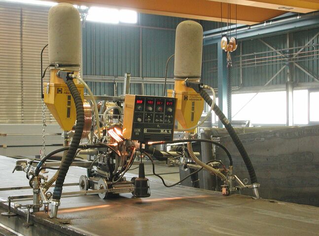 Kjellberg Doppel-Gelenkarm-Automat für Kastenprofile